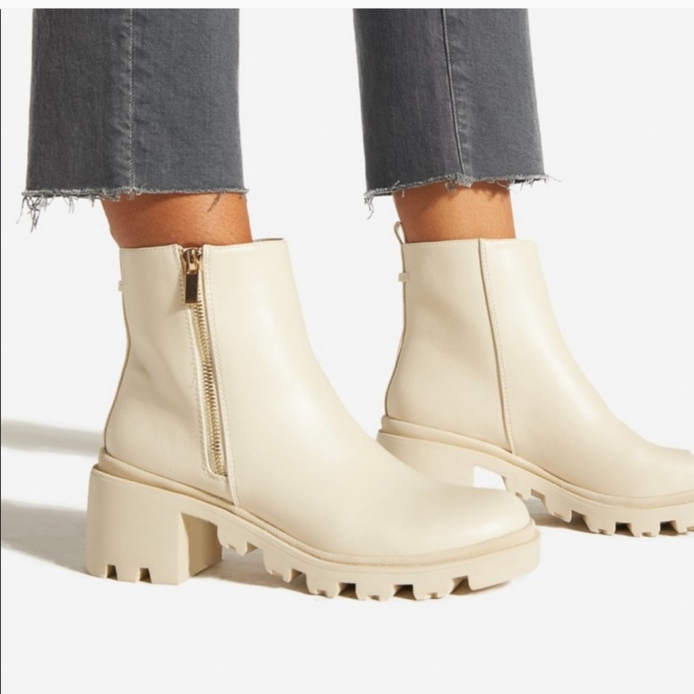 Dolce Vita Ivory Lug Sole Boots
